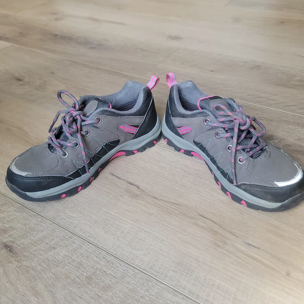 Mountain Warehouse Kids Girls Stampede Waterproof Hiking Shoes Grey Pink US Sz 2